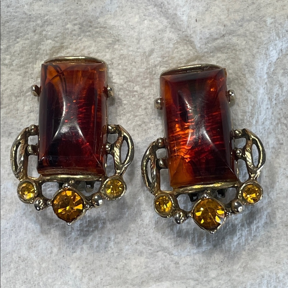 Vintage Elegant Amber color and Goldtone Earrings